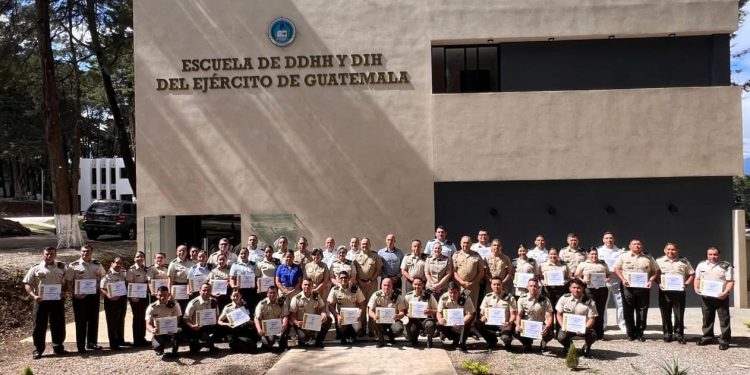 Instructores Dominicanos culminan el Curso de Formadores en Derechos Humanos y DIH para miembros del Ejército de Guatemala