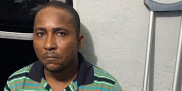 Arrestan hombre que habría secuestrado y torturado a su abogado