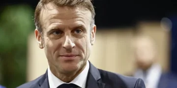 "Fueron los haitianos los que destruyeron Haití", dice presidente de Francia, Macron