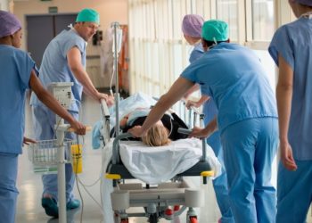 Desde hoy hospitales de Texas deben preguntar a pacientes si están legalmente en EE.UU