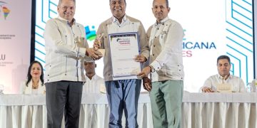 Reconocen a Víctor D´Aza a la Excelencia Municipal Latinoamericana
