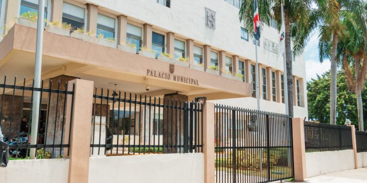 ADN llama a constructores y comerciantes a recoger materiales y desechos para evitar obstrucción de filtrantes