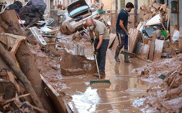 Gobierno español declara zona catastrófica áreas afectadas por la dana