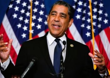 Adriano Espaillat continuará en la Cámara de Representantes por el Distrito 13 de Nueva York