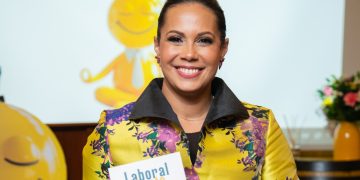 Carol Suárez realiza lanzamiento de su primer libro “LABORALMENTE FELIZ”