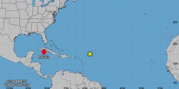 Rafael se convierte en Huracán de categoría 2 rumbo a Cuba
