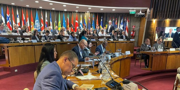 Llama reducir brecha género en los Diálogos de Alianza Digital UE- ALC en Chile