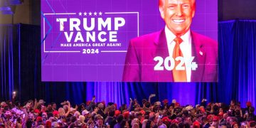 Trump cumplirá su promesa de deportaciones masivas, asegura su portavoz de campaña