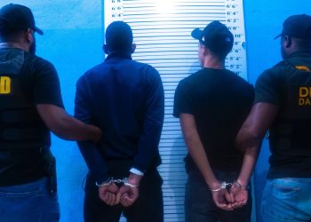 Detienen dos hombres vinculados a decomiso de 42 kilos de cocaína en Francia en 2022