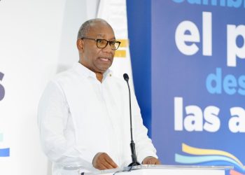 Presidente Luis Abinader y rector de la UASD inauguran Liceo Experimental enfocado en las artes en Haina