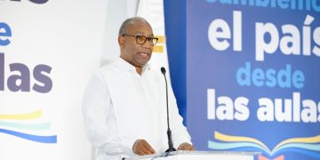 Presidente Luis Abinader y rector de la UASD inauguran Liceo Experimental enfocado en las artes en Haina