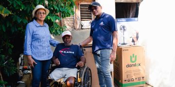 Gobierno entrega enseres del hogar a familias afectadas por inundaciones en provincias de Dajabón, Valverde y La Altagracia