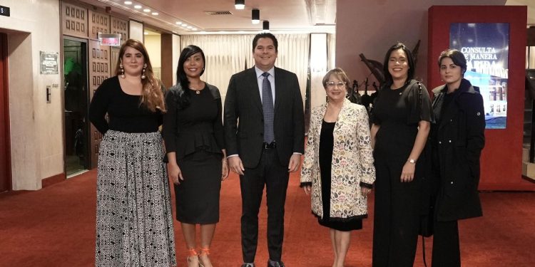 SIPEN promueve la educación previsional en la Feria Internacional del Libro de Santo Domingo a través de su plataforma “Conoce tu Futuro”