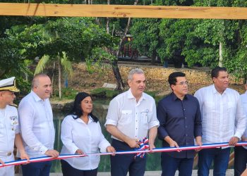 Presidente Abinader y ministro de Turismo entregan proyecto mejoramiento de la Laguna Gri-Gri y su entorno en Río San Juan