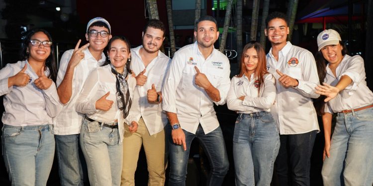 Ministerio de la Juventud presenta la cuarta edición del podcast “Hablando con el #31” junto a Apolo 27 en la universidad INTEC