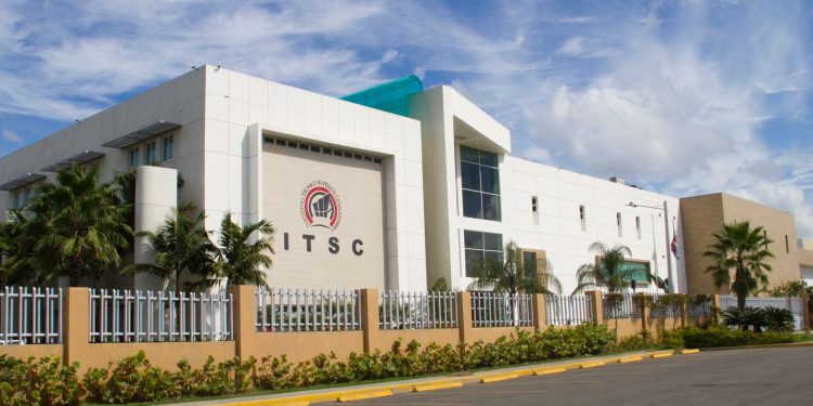 Rector ITSC anuncia remozamiento infraestructura del communiy college