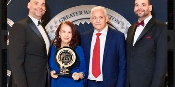 Hermanos Comprés reciben reconocimiento en el Hispanic Business Hall of Fame por sus aportes a la comunidad latina en Estados Unidos