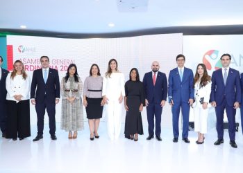 ANJE juramenta nueva directiva para el 2025, liderada por Claudia Finke