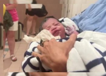 ¡Asombro y ternura! Bebé nace en Aeropuerto de Miami