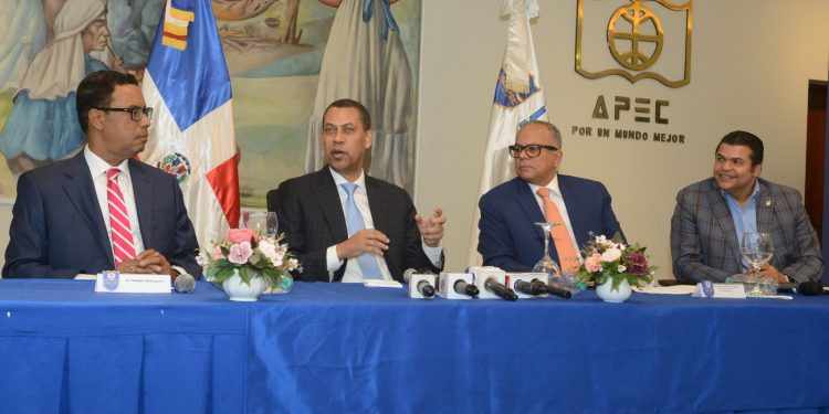 UNAPEC impulsa la reflexión sobre el apagón analógico y la transición a la Televisión Terrestre Digital (TTD)