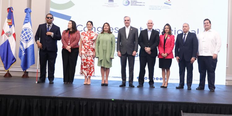 Presidente Abinader afirma el cargo público más importante es el del ciudadano