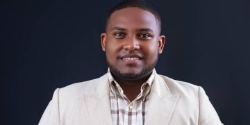 Propietario de la Agencia de Viajes Conectando Destinos Travel desembolsa pago a denunciantes de estafa