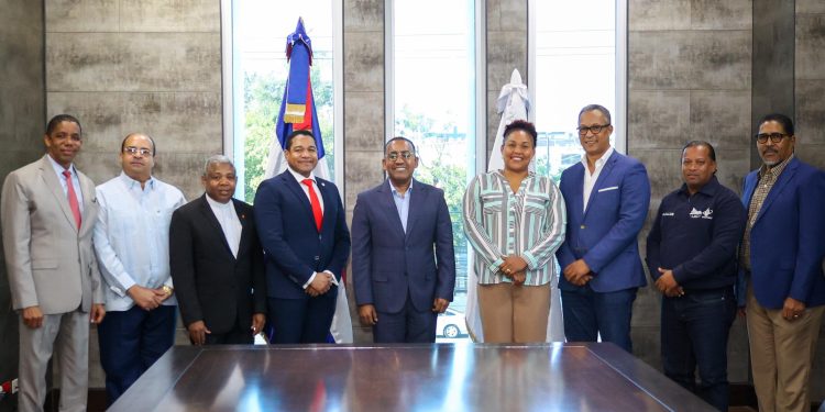 DA conforma comisión de veedores fiscalizará titulación a ocupantes terrenos aeropuerto internacional de Pedernales