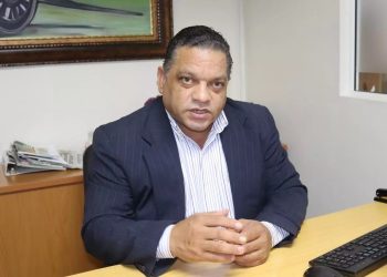 Mario Díaz pide a Luis Abinader prohibir la importación de motocicletas por tiempo indefinido