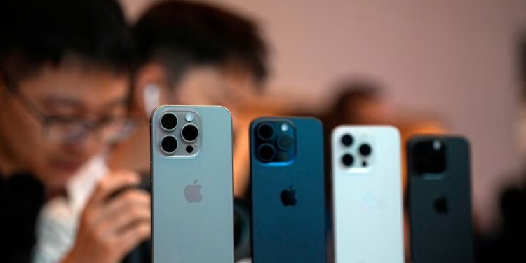 Actualiza de urgencia tu iPhone por vulnerabilidades: cómo tener el nuevo iOS 18.1.1