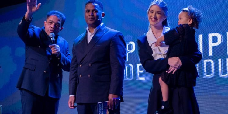 Lanzamiento del Libro "22 Principios de Sabiduría" de Yack Maicol Soriano acompañado de conferencia y evento espiritual