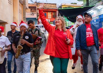 La Ruta de la Esperanza comienza alegrar la navidad a familias de todo el país