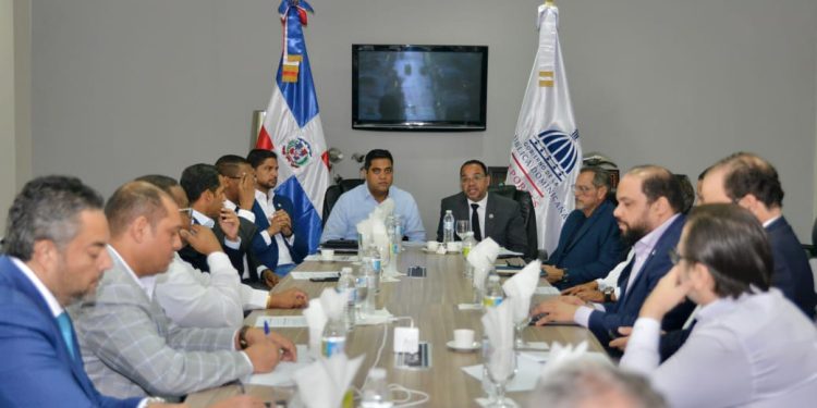 Ministro de Deportes suspende academias independientes hasta iniciar proceso de registro y regulación