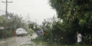 Filipinas recibe el azote del cuarto tifón en un mes
