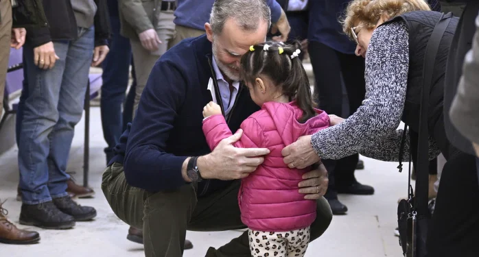 Los Reyes de España vuelven a visitar la 'zona cero' de Valencia afectada por la inundación