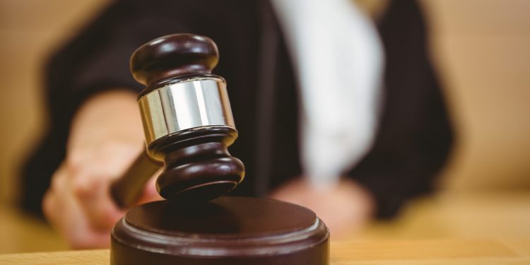 Condenan a 20 años de prisión a hombre acusado de violar sexualmente a sus tres hijas