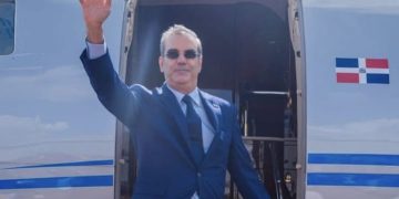 Presidente Abinader regresa al país este lunes tras compromisos familiares en EE.UU.