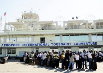 Aeropuerto de Haití reinicia operaciones de vuelos comerciales