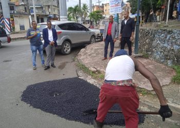 Diputado Junior Muñoz  gestiona asfaltado en calles de Los  Guaricanos