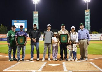 Estrellas Orientales reconocen a EGE Haina por su colaboración