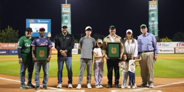 Estrellas Orientales reconocen a EGE Haina por su colaboración