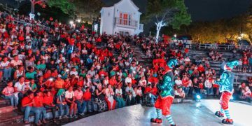 Carolina Mejía organiza gran show navideño para niños de Capotillo, Las Cañitas y Simón Bolívar
