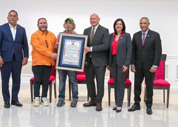 Senado reconoce a cuatro personalidades destacadas por su trayectoria de servicio en favor de la sociedad dominicana