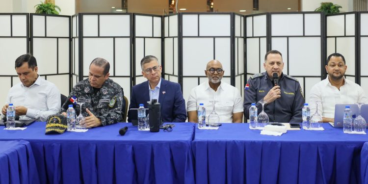 PN impulsa la modernización de destacamentos en colaboración con la Comisión Presidencial