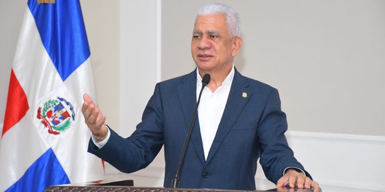 Presidente del Senado ratifica compromiso con rendición de cuentas y planificación