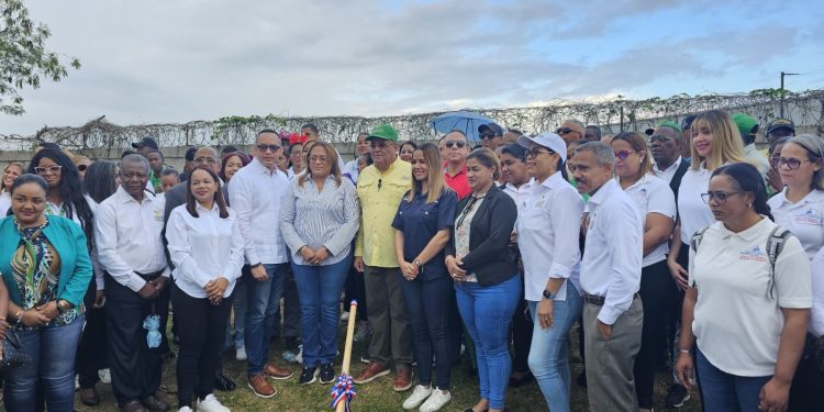 DIGECAC inicia construcción de parador fotográfico en la carretera Mella con autopista de Samaná