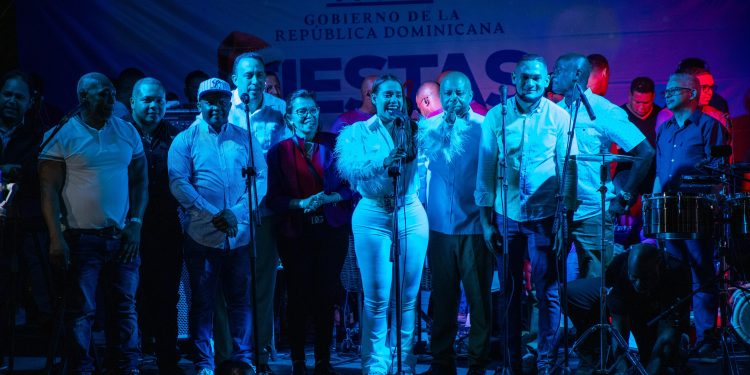 Alcaldesa Betty Gerónimo encabezó 14 cenas con munícipes de SDN 