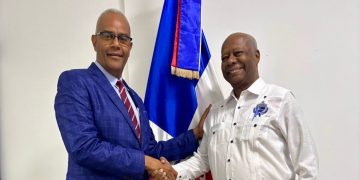 Presidente de La Hermandad de Veteranos coordina Becas para los pensionados