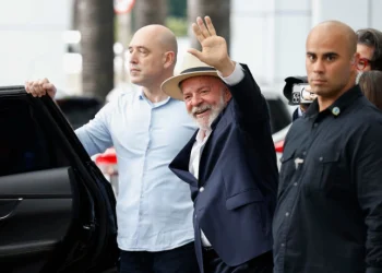 Lula vuelve a trabajar y discute el trámite de medidas económicas en el Parlamento