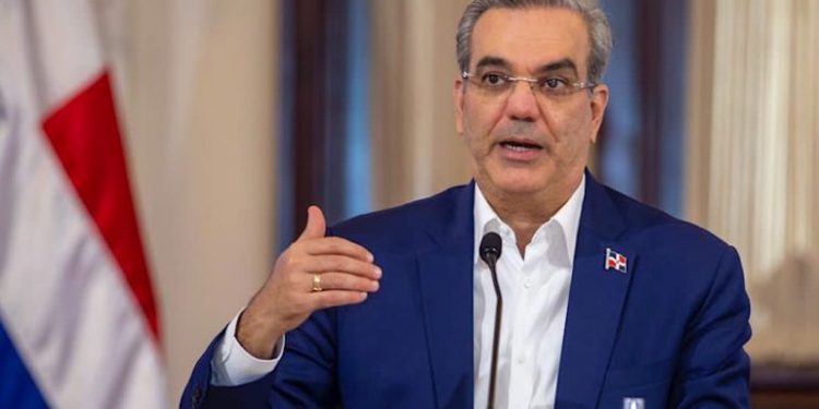 Abinader se dirigirá al país este domingo primero de diciembre a las 7:00 de la noche