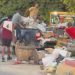 Captan a ciudadanos arrojando basura desde camioneta en Boulevard de Sabana Perdida, SDN